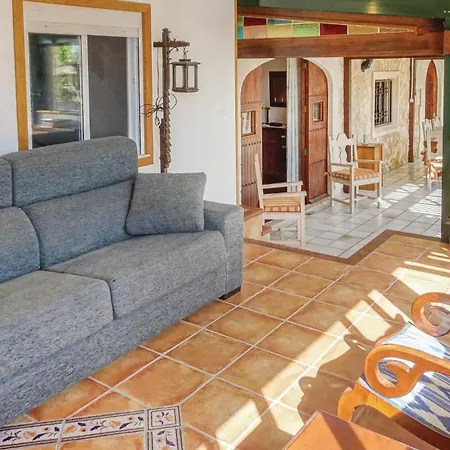 Beautiful In With Swimming Pool Holiday home